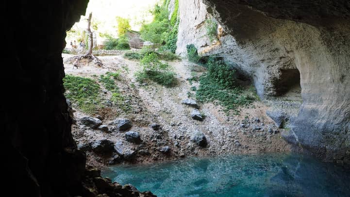 Source de la Sorgue à Fontaine de Vaucluse - location de vacances